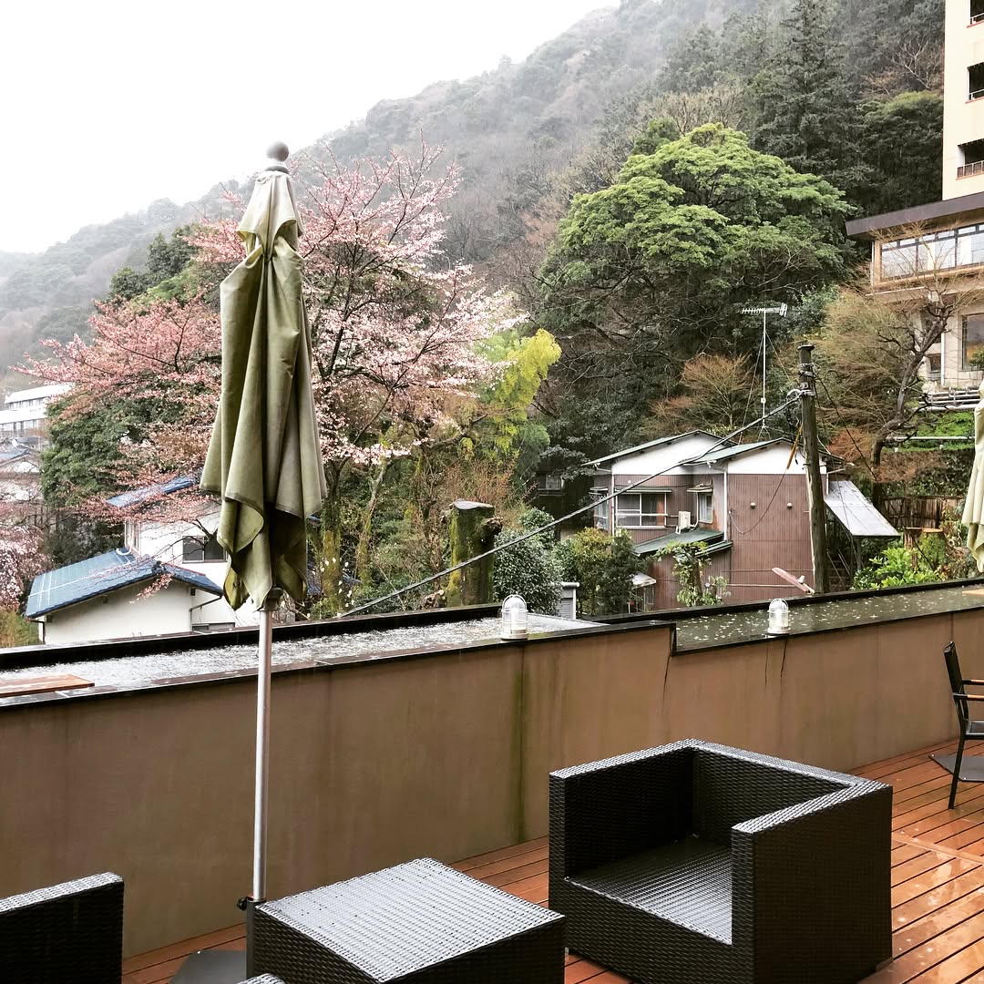 Sights and atmosphere of this onsen hotel (2)