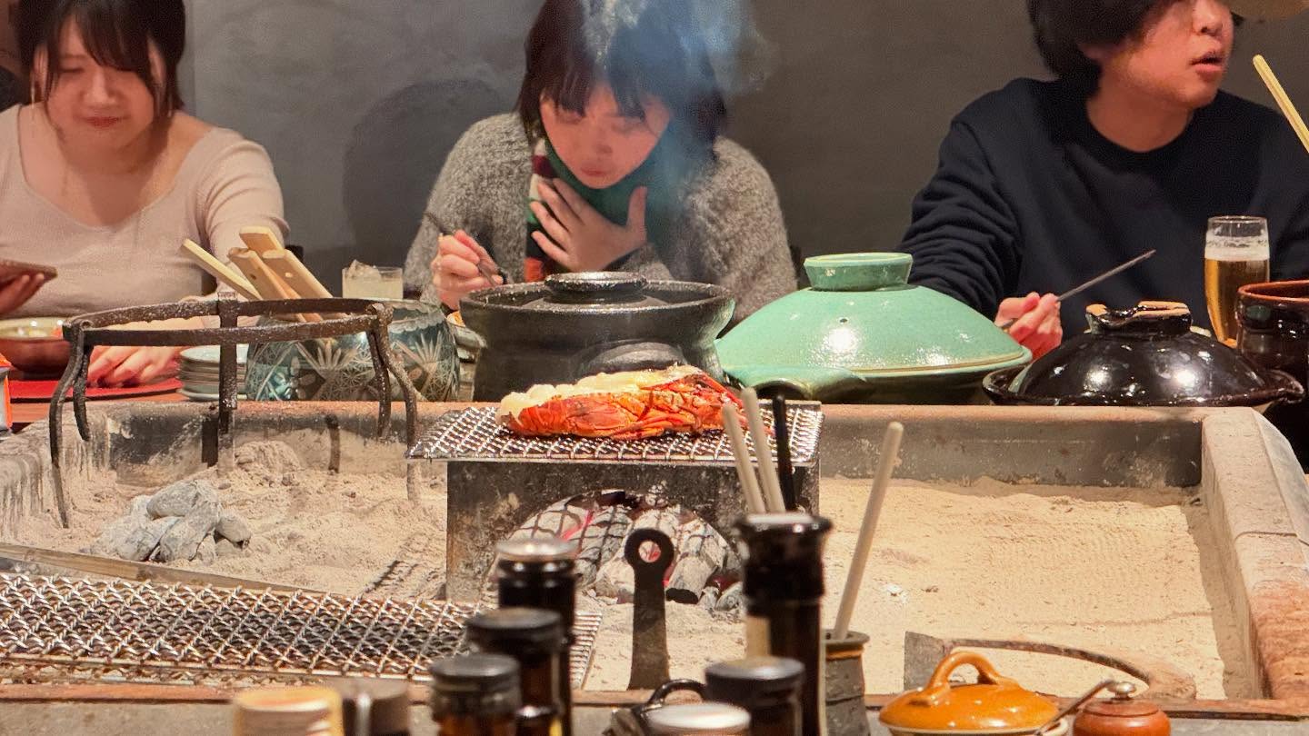 A 40 years multi-generation #Japanese restaurant. They specialize in cooking Ise Ebi… (6)