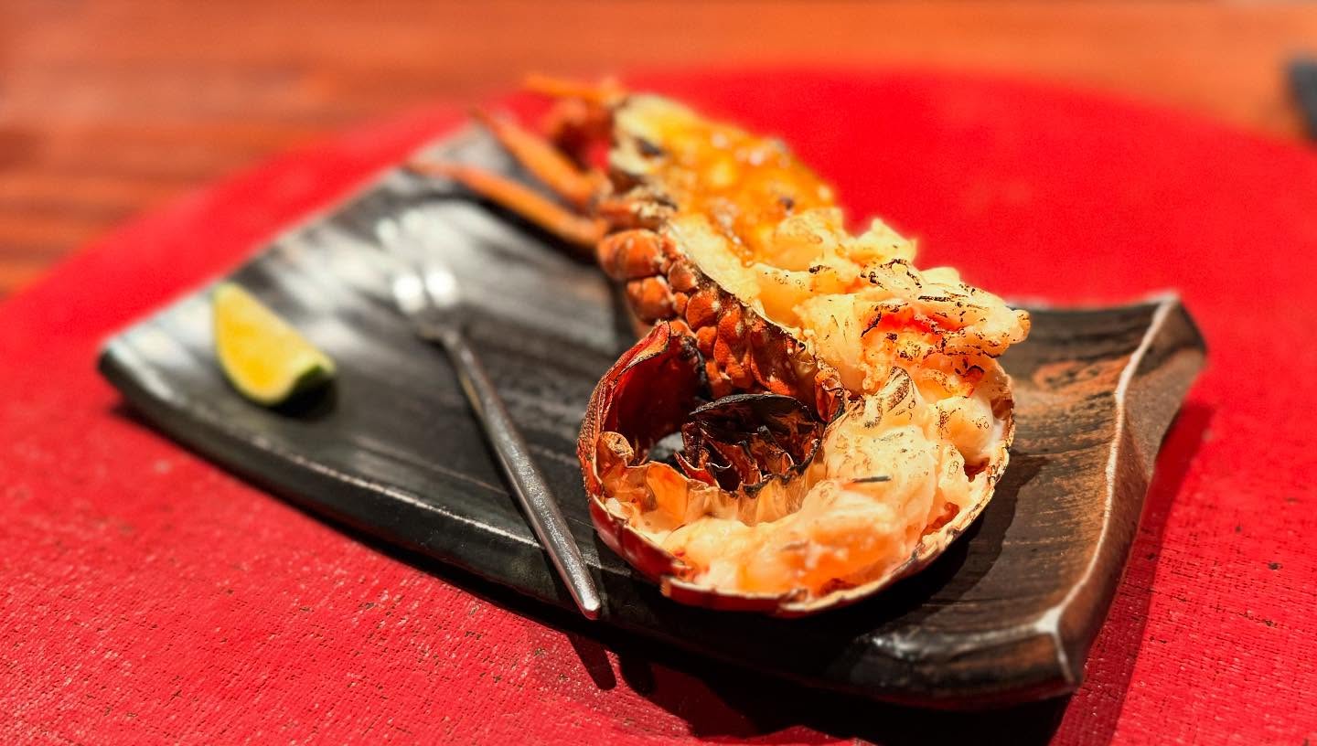 A 40 years multi-generation #Japanese restaurant. They specialize in cooking Ise Ebi… (10)