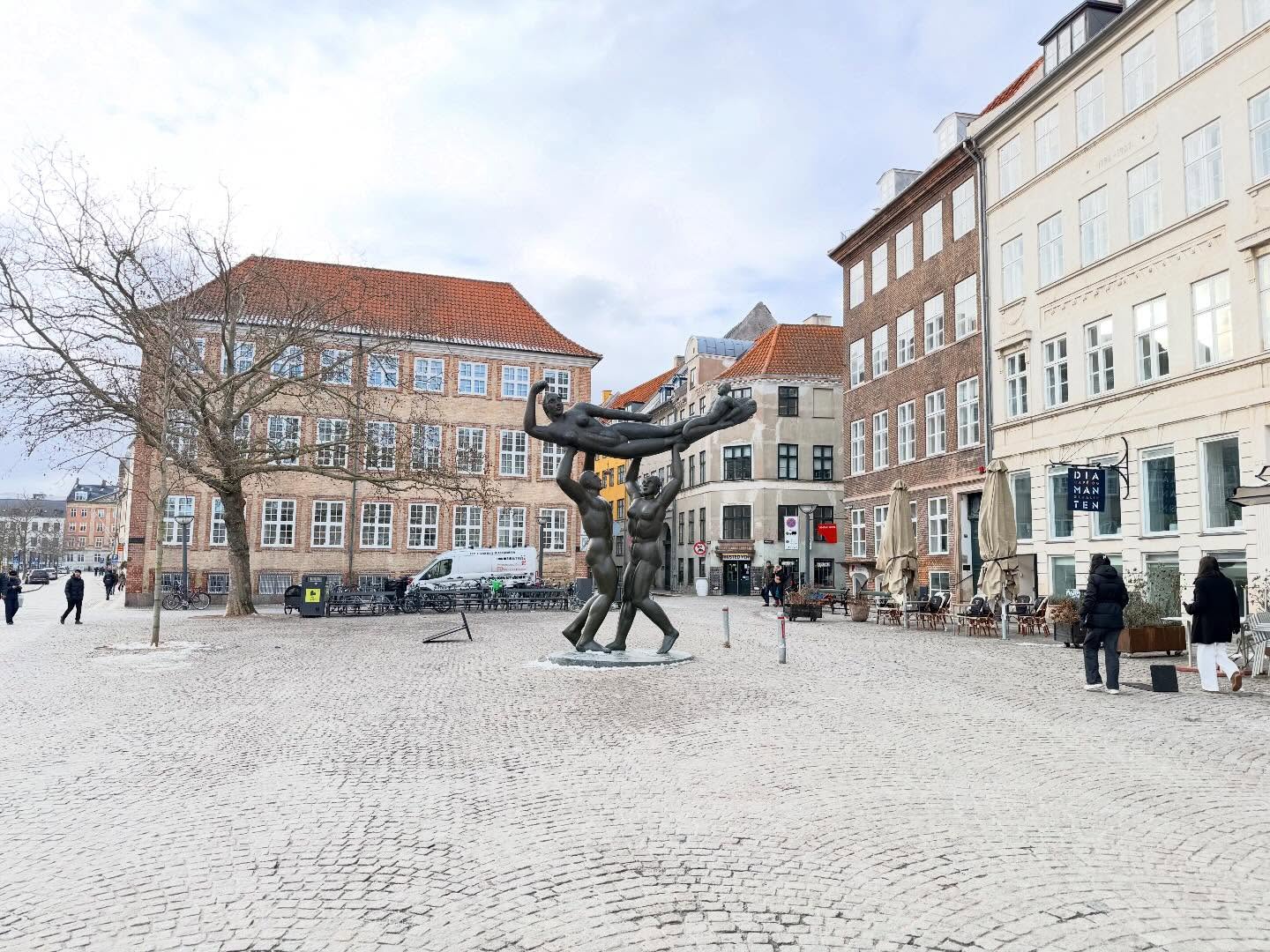 Last few photos of Copenhagen Denmark before heading off to the next city Last few photos (4)