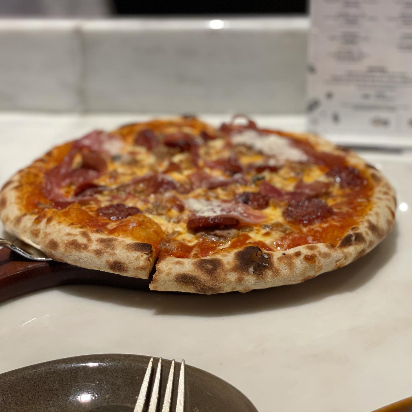 Kale #salad Meat Lover #pizza @mgm.mo #cotai #macau (2)
