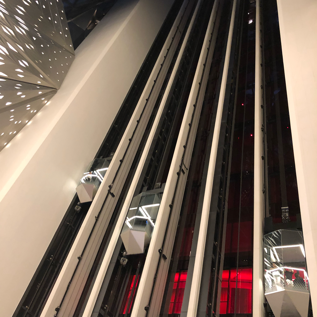 Interesting hotel. Wondering if the rooms live up to the appearance of the exterior (2)