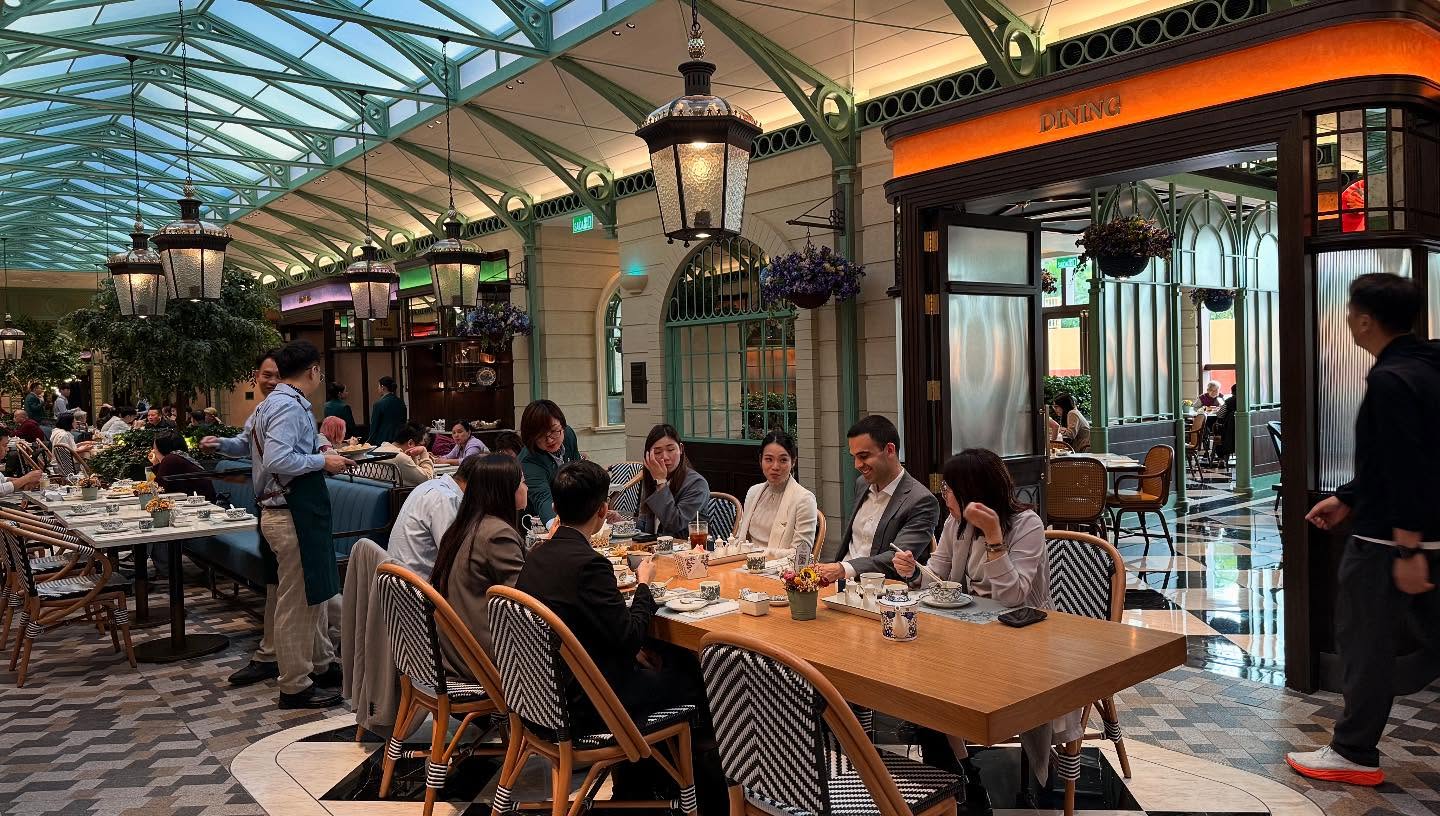 Checking out Chelsea Gardens @the_londoner_macao new London Grand. Fortunately I have… (11)