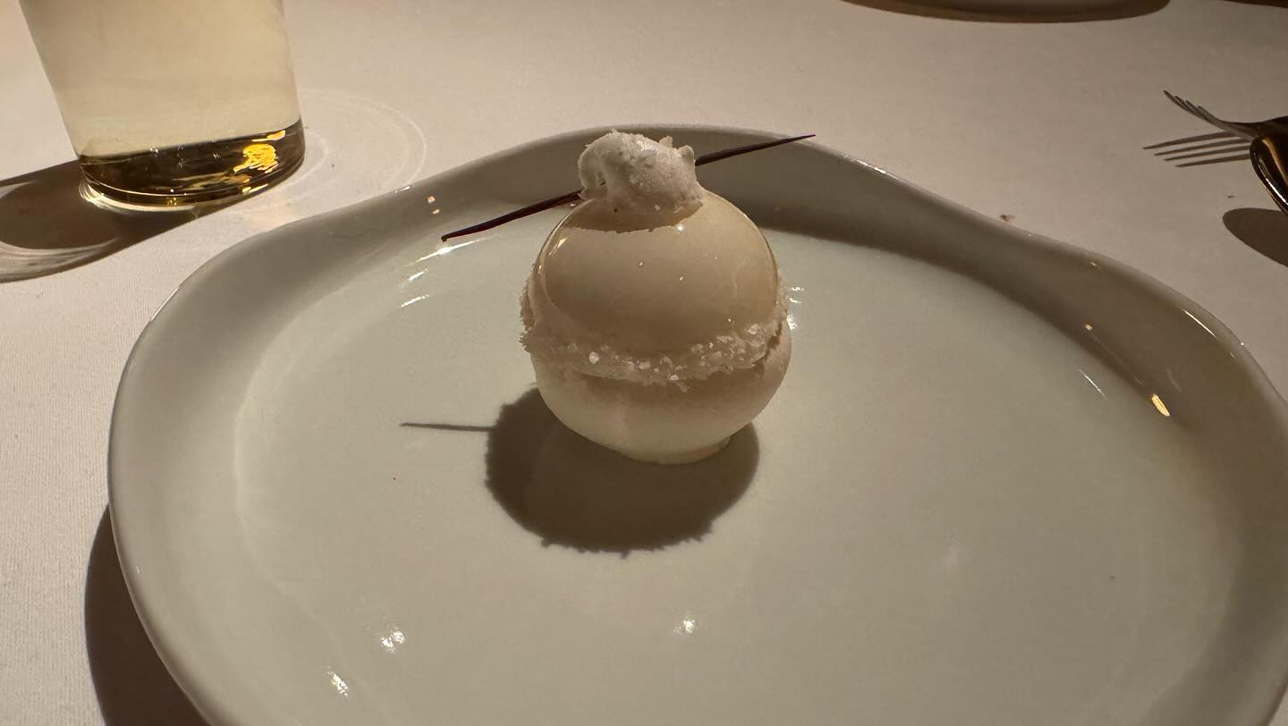 Thank you to chef @heljoamaral and his Sr. Sous Chef Kenny for an amazing #birthday… (9)