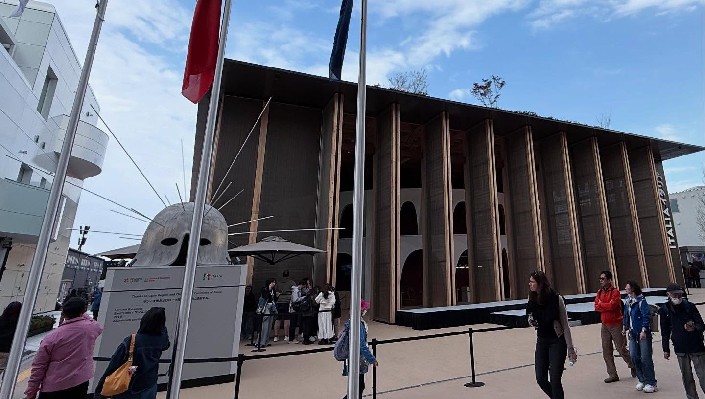 #WorldExpo2025 part 3. Later in the day it started heavy rain and windy, it became very… (2)