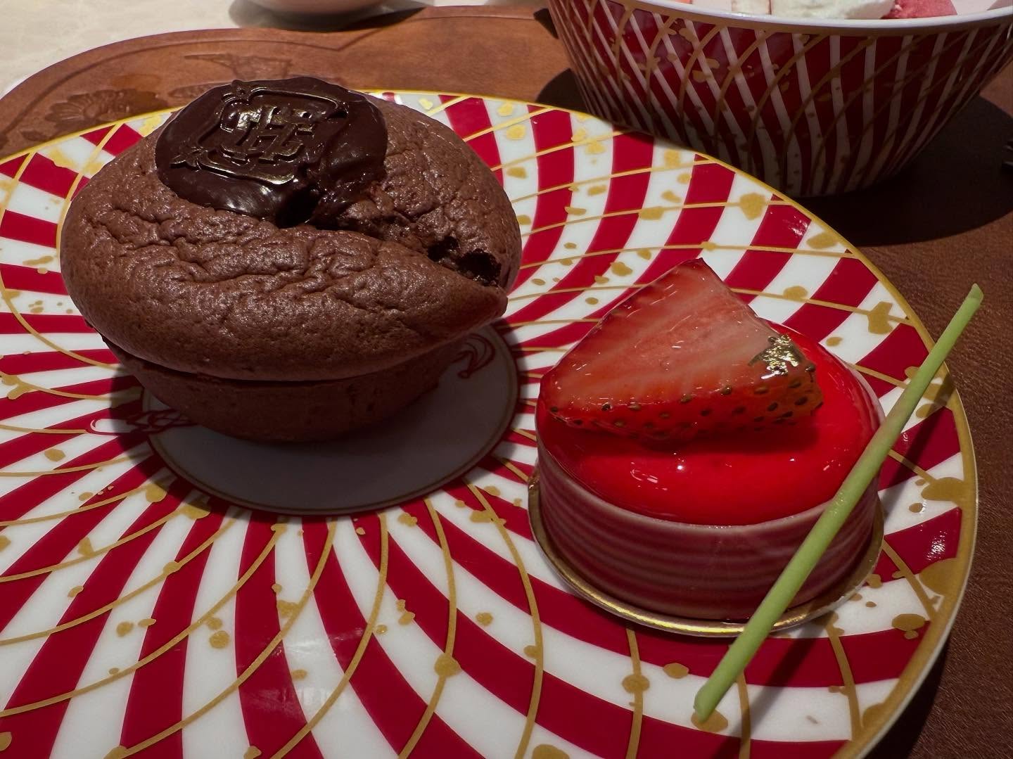 Here are the desserts from the #HamptonCourt buffet (10)