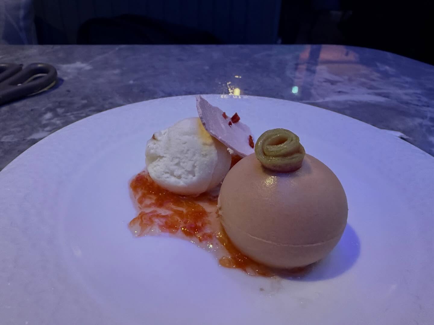 Pretty impressive presentation and deco. Some of the chefs present their dishes at… (17)