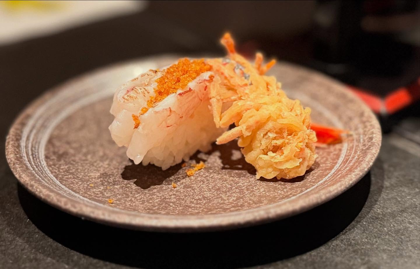 For quick #sushi this is not bad. Especially when one has a membership. Although, I will… (4)
