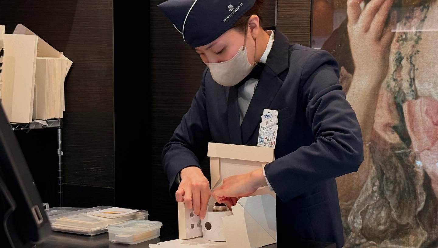 Found these in the Daimaru basement in #Kyoto. The staff are so kind, thoughtful and… (3)