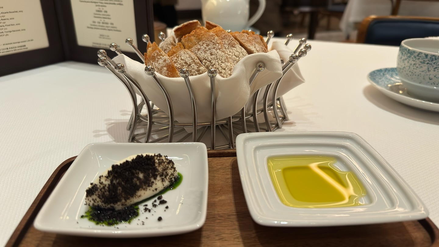 Thank you to @henriquesapessoa for a very special #portugues meal. If you want to try… (2)