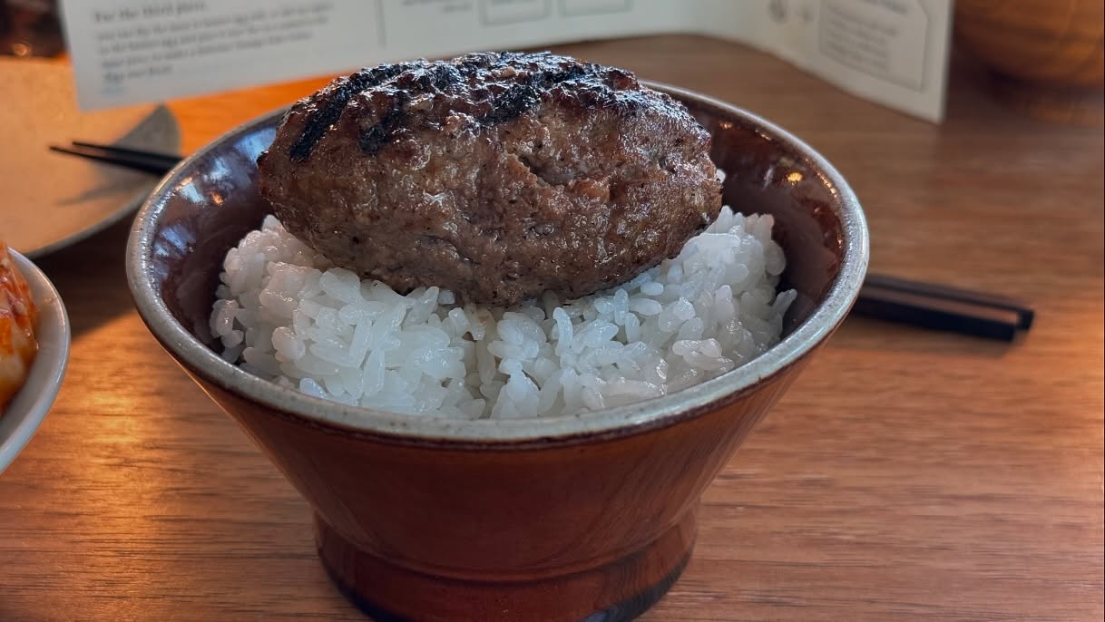 Finally got a chance to try Hikiniku to Kome in HK. Did not get one of those precious… (5)