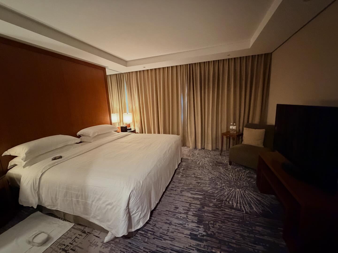 Thank you @sheratongrandtaipei for upgrading the room. It was huge (4)